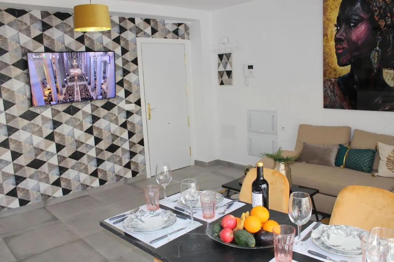 아파트 Los Boliches Holidays Suites 푸엔히롤라