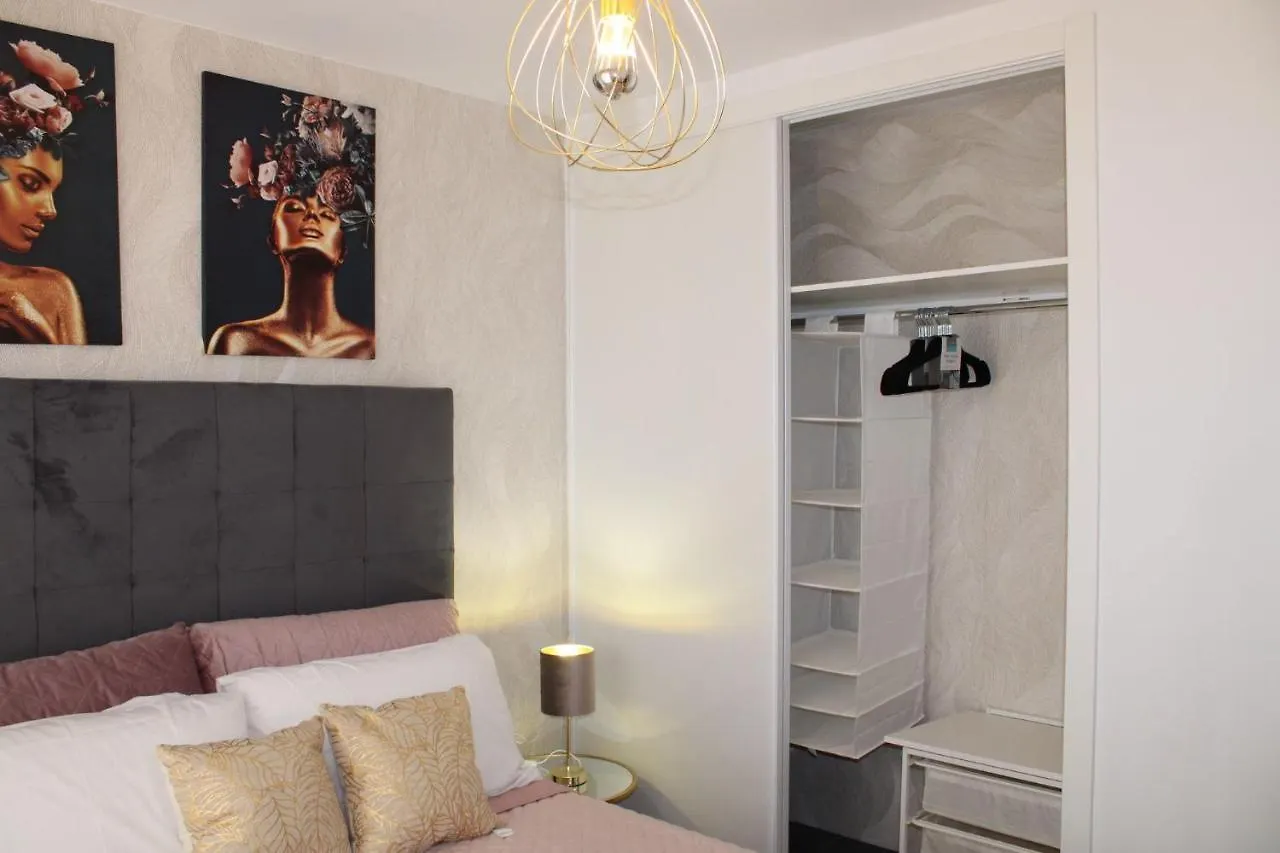 Los Boliches Holidays Suites 푸엔히롤라 스페인