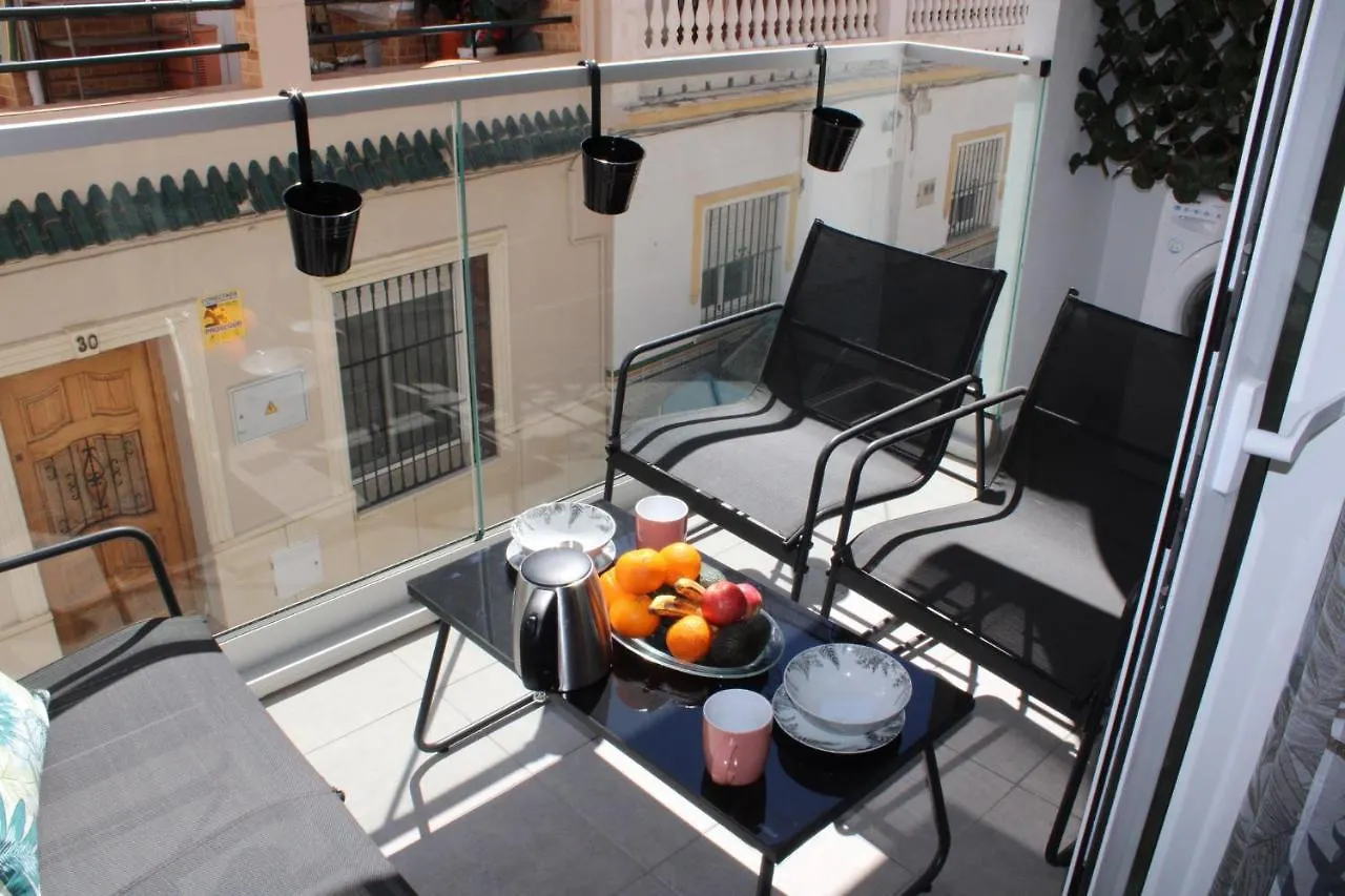 Los Boliches Holidays Suites 푸엔히롤라 아파트